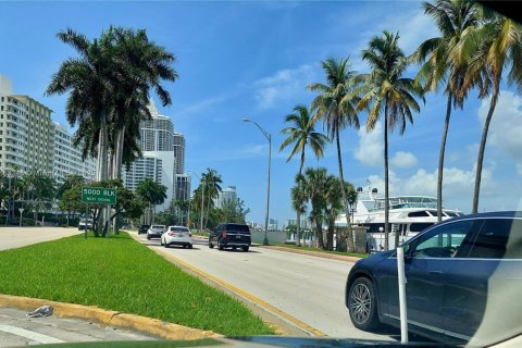 Condo in Miami Beach, Florida  № 1961725 - photo 22