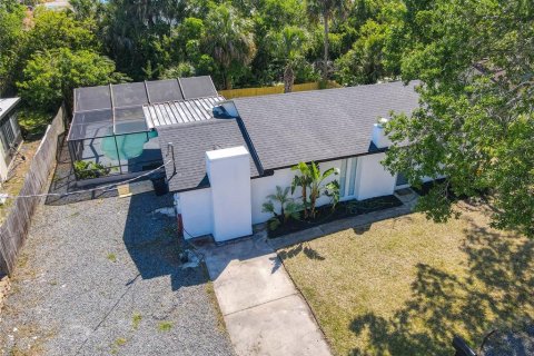 House in Port Orange, Florida 2 bedrooms, 112.6 sq.m. № 1717882 - photo 2