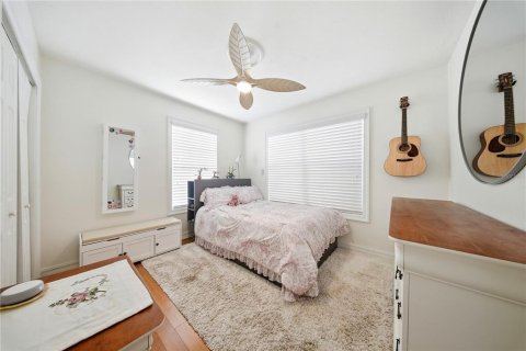 House in Tampa, Florida 4 bedrooms, 185.15 sq.m. № 2095308 - photo 28