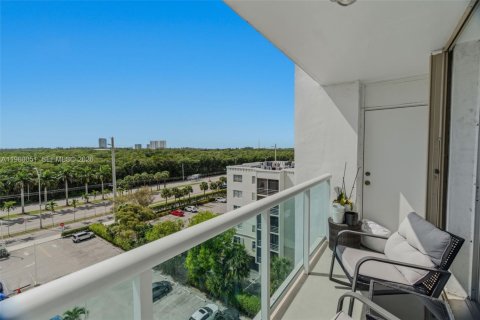 Condominio en venta en North Miami Beach, Florida, 2 dormitorios, 106.37 m2 № 2189955 - foto 17