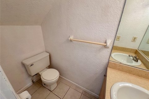 Condo in Gainesville, Florida, 2 bedrooms  № 1637056 - photo 11