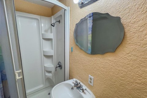Condo in Gainesville, Florida, 2 bedrooms  № 1637056 - photo 23