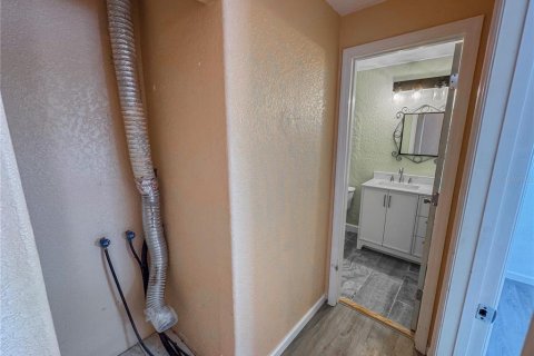 Condo in Gainesville, Florida, 2 bedrooms  № 1637056 - photo 13