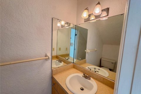 Condo in Gainesville, Florida, 2 bedrooms  № 1637056 - photo 12