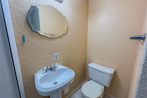 Condo in Gainesville, Florida, 2 bedrooms  № 1637056 - photo 22