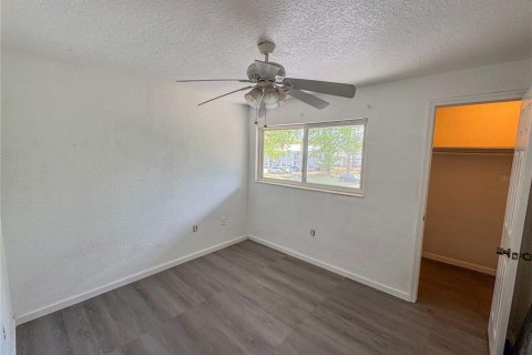 Condo in Gainesville, Florida, 2 bedrooms  № 1637056 - photo 16