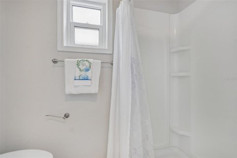 House in Clearwater, Florida 3 bedrooms, 106.28 sq.m. № 2238625 - photo 20