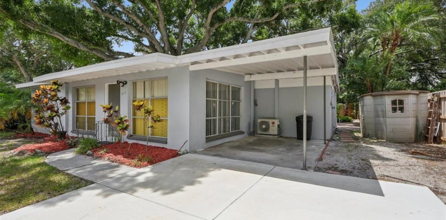 House in Clearwater, Florida 3 bedrooms, 106.28 sq.m. № 2238625
