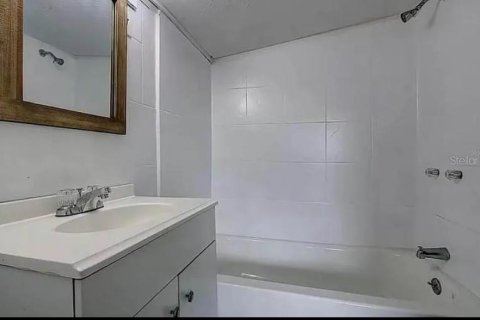 Villa ou maison à vendre à Tampa, Floride: 3 chambres, 96.71 m2 № 2259307 - photo 7