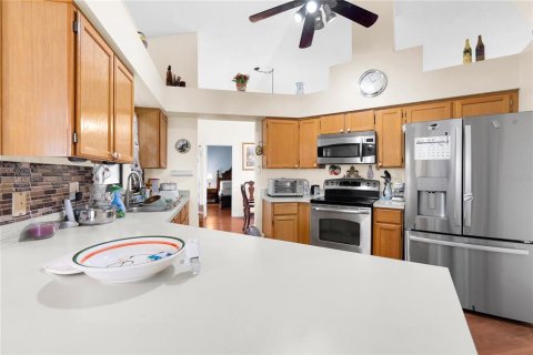 Villa ou maison à vendre à Kissimmee, Floride: 3 chambres, 156.26 m2 № 2431252 - photo 11