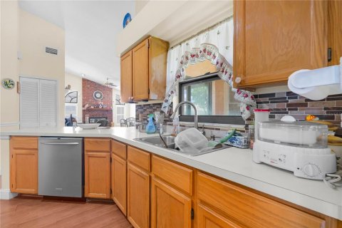 Villa ou maison à vendre à Kissimmee, Floride: 3 chambres, 156.26 m2 № 2431252 - photo 10