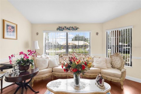 Villa ou maison à vendre à Kissimmee, Floride: 3 chambres, 156.26 m2 № 2431252 - photo 3
