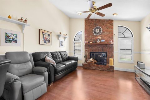Villa ou maison à vendre à Kissimmee, Floride: 3 chambres, 156.26 m2 № 2431252 - photo 6
