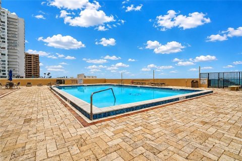 Copropriété à vendre à Daytona Beach Shores, Floride: 2 chambres, 99.59 m2 № 2239753 - photo 24