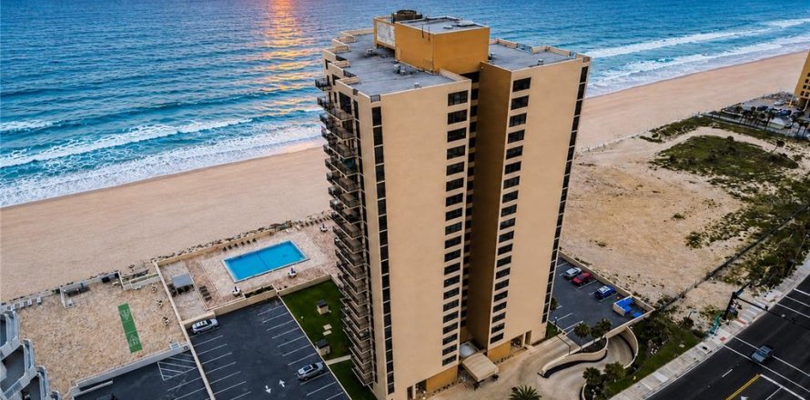 Condo à Daytona Beach Shores, Floride, 2 chambres № 2239753
