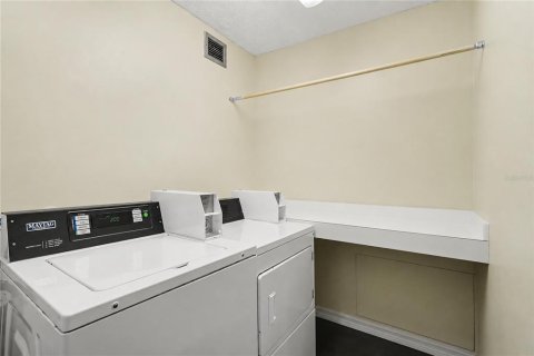 Copropriété à vendre à Daytona Beach Shores, Floride: 2 chambres, 99.59 m2 № 2239753 - photo 23