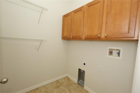Villa ou maison à vendre à Orlando, Floride: 4 chambres, 234.39 m2 № 2400091 - photo 20