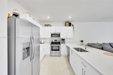 Купить таунхаус в Хомстед, Флорида 3 спальни, 153.1м2, № 2081569 - фото 8