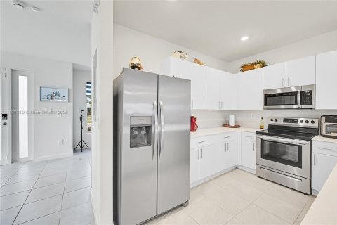 Купить таунхаус в Хомстед, Флорида 3 спальни, 153.1м2, № 2081569 - фото 10