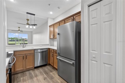Condo in Bradenton, Florida, 2 bedrooms № 2203614 - photo 21
