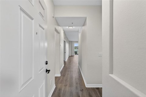 Condo in Bradenton, Florida, 2 bedrooms № 2203614 - photo 5