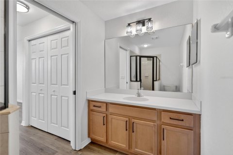 Condo in Bradenton, Florida, 2 bedrooms № 2203614 - photo 26