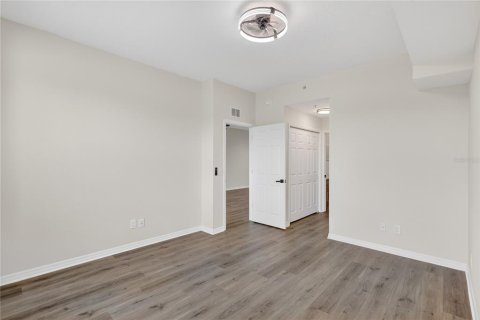 Condo in Bradenton, Florida, 2 bedrooms № 2203614 - photo 25
