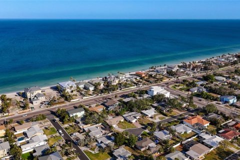 Casa en venta en Belleair Beach, Florida, 3 dormitorios, 173.08 m2 № 1657204 - foto 9