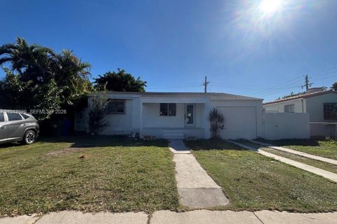 Villa ou maison à Miami, Floride 3 chambres, 91.14 m2 № 2001308