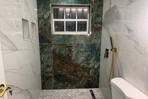 Villa ou maison à louer à Miami, Floride: 3 chambres, 91.14 m2 № 2001308 - photo 3