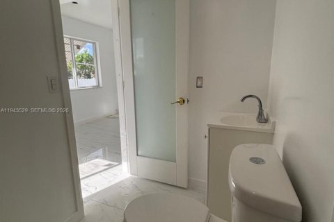 Villa ou maison à louer à Miami, Floride: 3 chambres, 91.14 m2 № 2001308 - photo 7