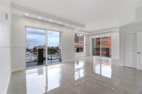 Condominio en venta en Miami, Florida, 2 dormitorios, 113.25 m2 № 1989689 - foto 3