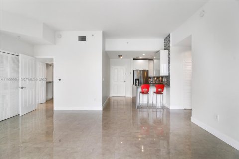 Condominio en venta en Miami, Florida, 2 dormitorios, 113.25 m2 № 1989689 - foto 8