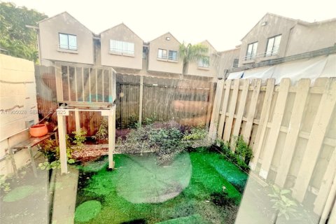 Снять в аренду кондоминиум в Хайалиа, Флорида 2 спальни, 82.13м2, № 1956355 - фото 11