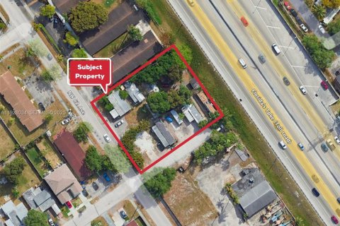 Propiedad comercial en venta en Hollywood, Florida № 1988197 - foto 1