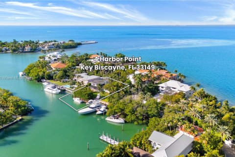 Villa ou maison à louer à Key Biscayne, Floride: 7 chambres, 361.39 m2 № 1970281 - photo 2