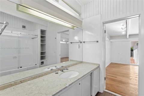 Villa ou maison à louer à Key Biscayne, Floride: 7 chambres, 361.39 m2 № 1970281 - photo 17