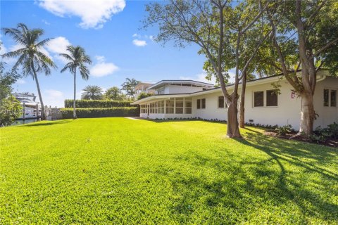Villa ou maison à louer à Key Biscayne, Floride: 7 chambres, 361.39 m2 № 1970281 - photo 22