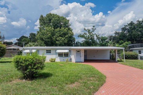 Villa ou maison à Winter Haven, Floride 2 chambres, 101.45 m2 № 2302979