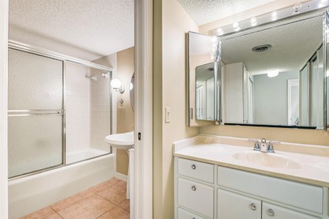 Copropriété à vendre à Vero Beach, Floride: 2 chambres, 100.33 m2 № 2087528 - photo 23