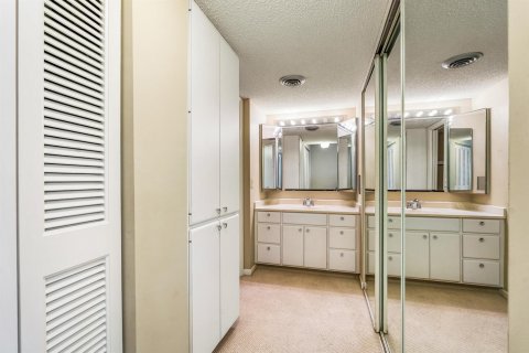 Copropriété à vendre à Vero Beach, Floride: 2 chambres, 100.33 m2 № 2087528 - photo 11