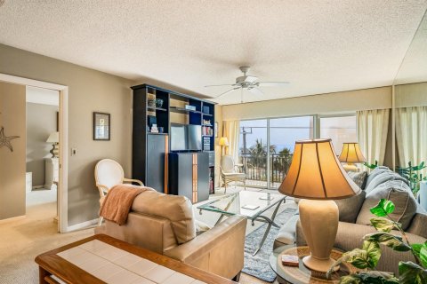 Copropriété à vendre à Vero Beach, Floride: 2 chambres, 100.33 m2 № 2087528 - photo 2