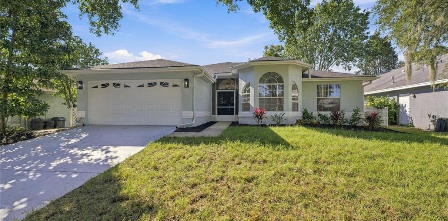 Villa ou maison à Tarpon Springs, Floride 3 chambres, 157.75 m2 № 2416793