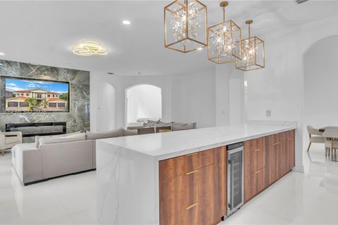 Casa en alquiler en Cutler Bay, Florida, 5 dormitorios, 438.22 m2 № 2032157 - foto 9