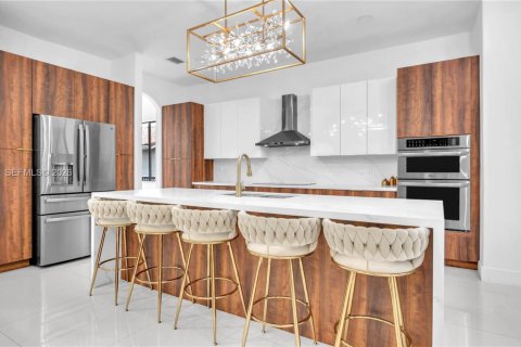 Casa en alquiler en Cutler Bay, Florida, 5 dormitorios, 438.22 m2 № 2032157 - foto 2