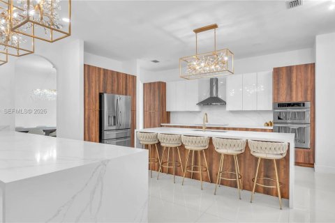 Casa en alquiler en Cutler Bay, Florida, 5 dormitorios, 438.22 m2 № 2032157 - foto 3