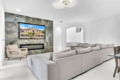 Casa en alquiler en Cutler Bay, Florida, 5 dormitorios, 438.22 m2 № 2032157 - foto 22