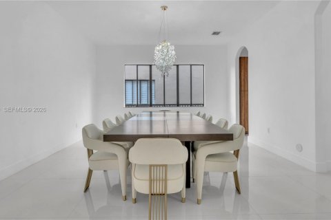 Casa en alquiler en Cutler Bay, Florida, 5 dormitorios, 438.22 m2 № 2032157 - foto 11