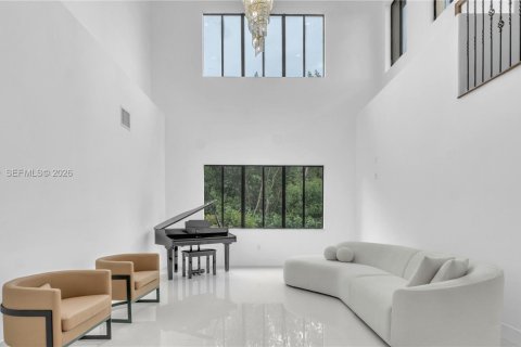 Casa en alquiler en Cutler Bay, Florida, 5 dormitorios, 438.22 m2 № 2032157 - foto 19