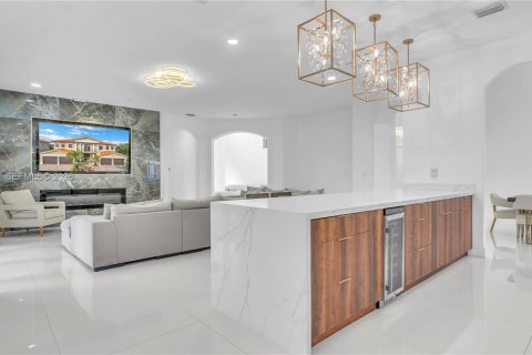 Casa en alquiler en Cutler Bay, Florida, 5 dormitorios, 438.22 m2 № 2032157 - foto 7